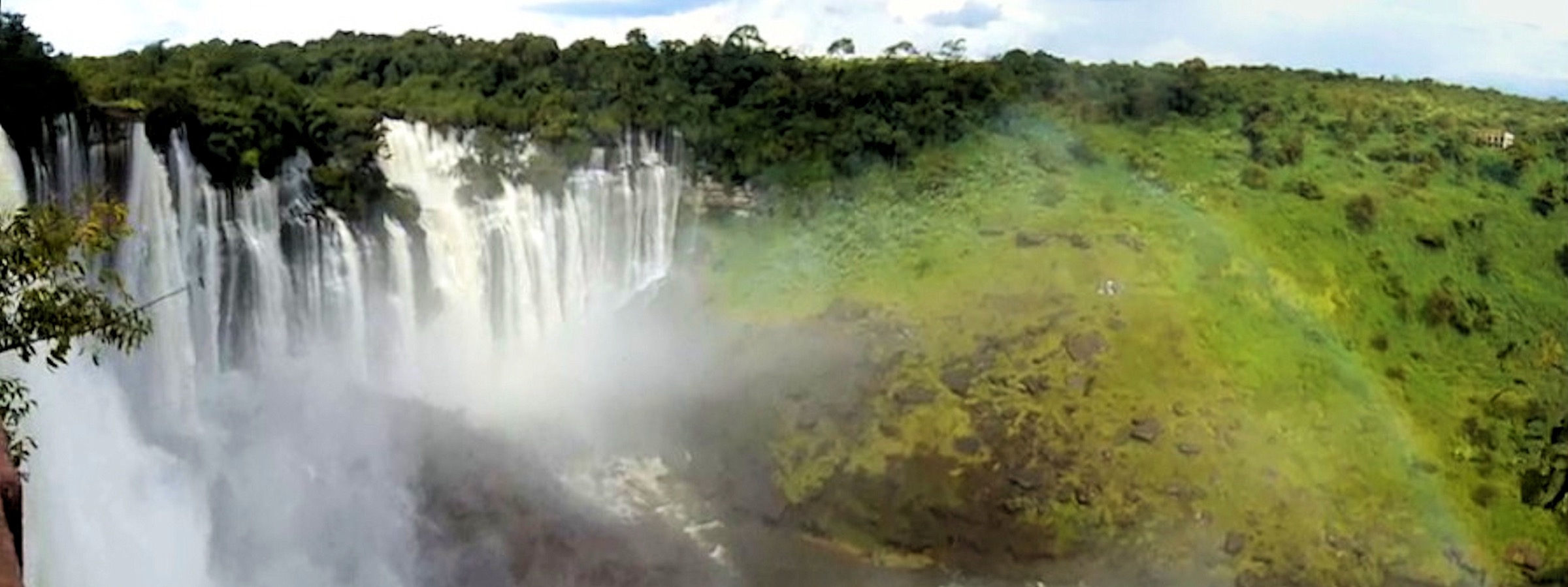 Vue panoramique des chutes de Kalandula sur le Lucala, province de Malanje