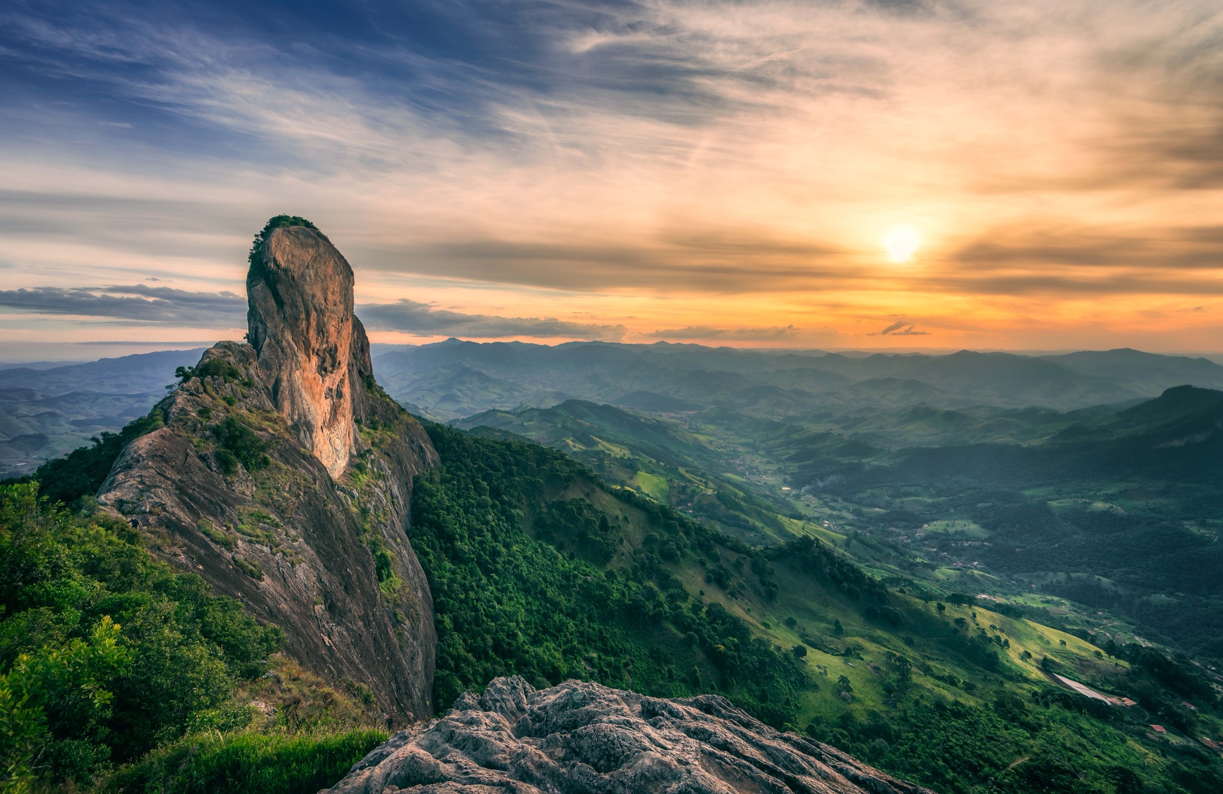 Brazil — Campos do Jordão / Mantiqueira Highlands: Essential Day-Hikes