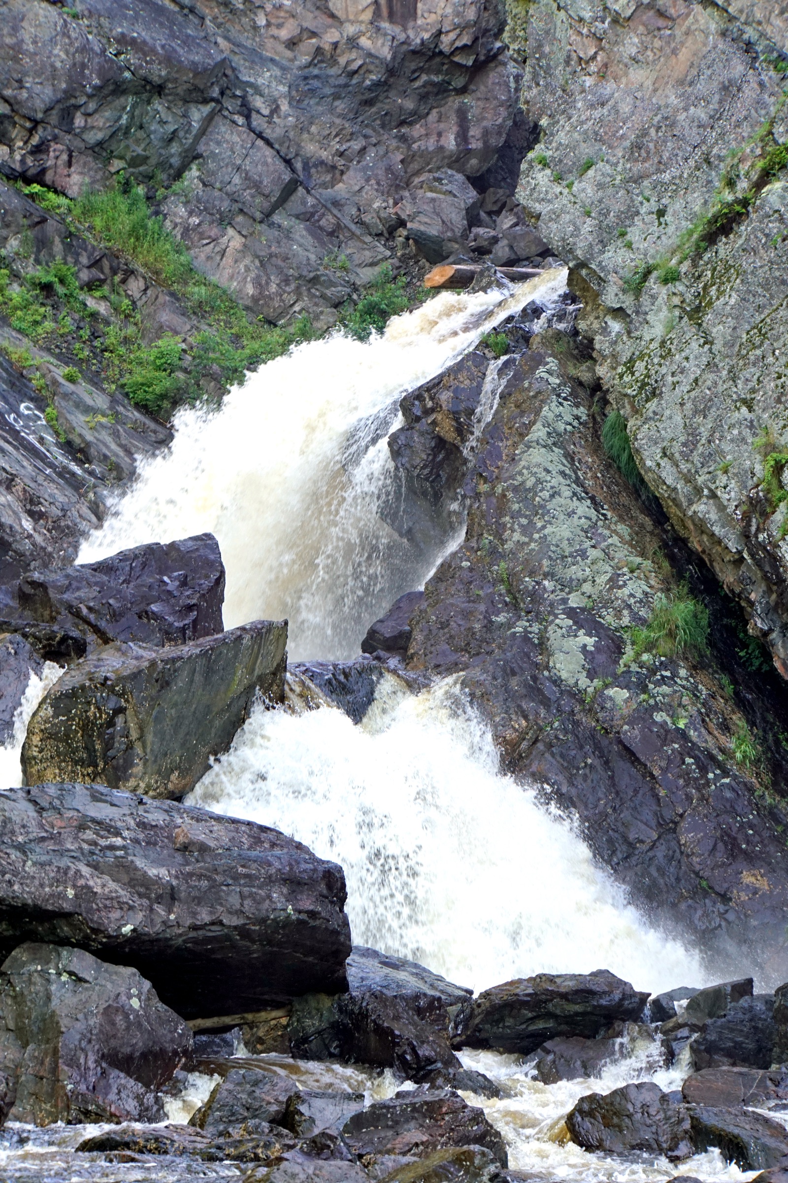 Economy Falls sur l'Economy River dans la Kenomee Wilderness Area, centre des Cobequid Mountains