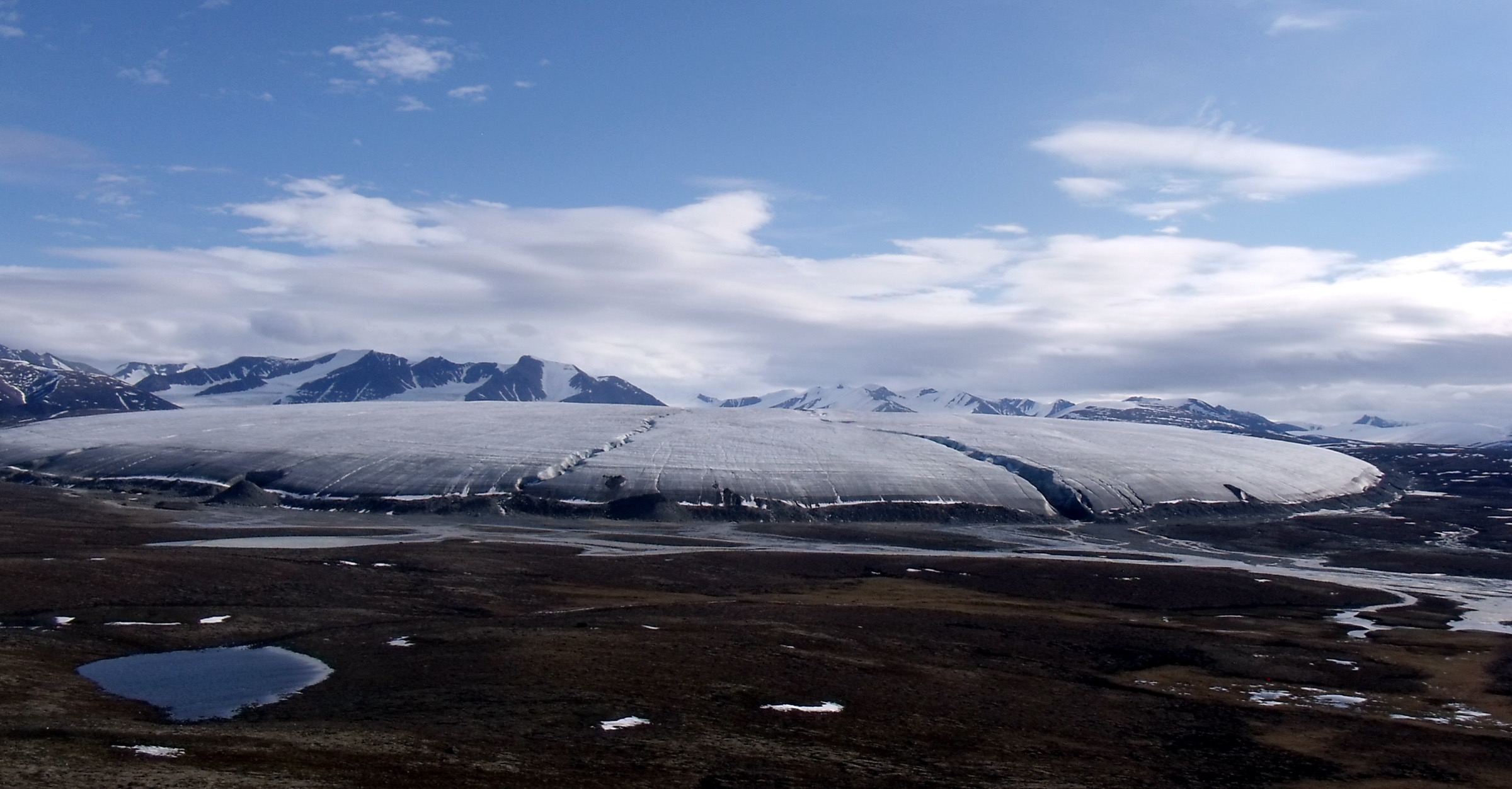 Glacier sur l'île Bylot, contreforts sud des Byam Martin