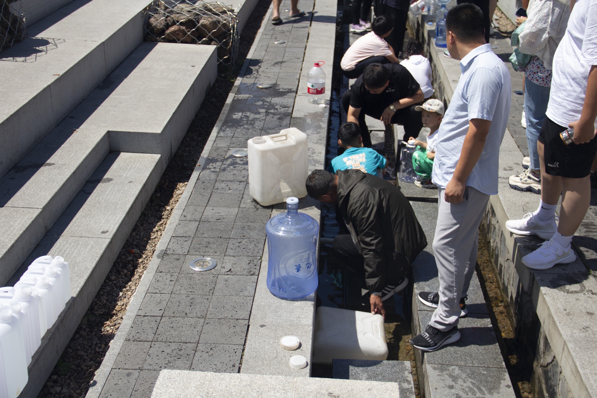 Canal d'écoulement de Wuli Quan (source des cinq Li) près d'Arxan