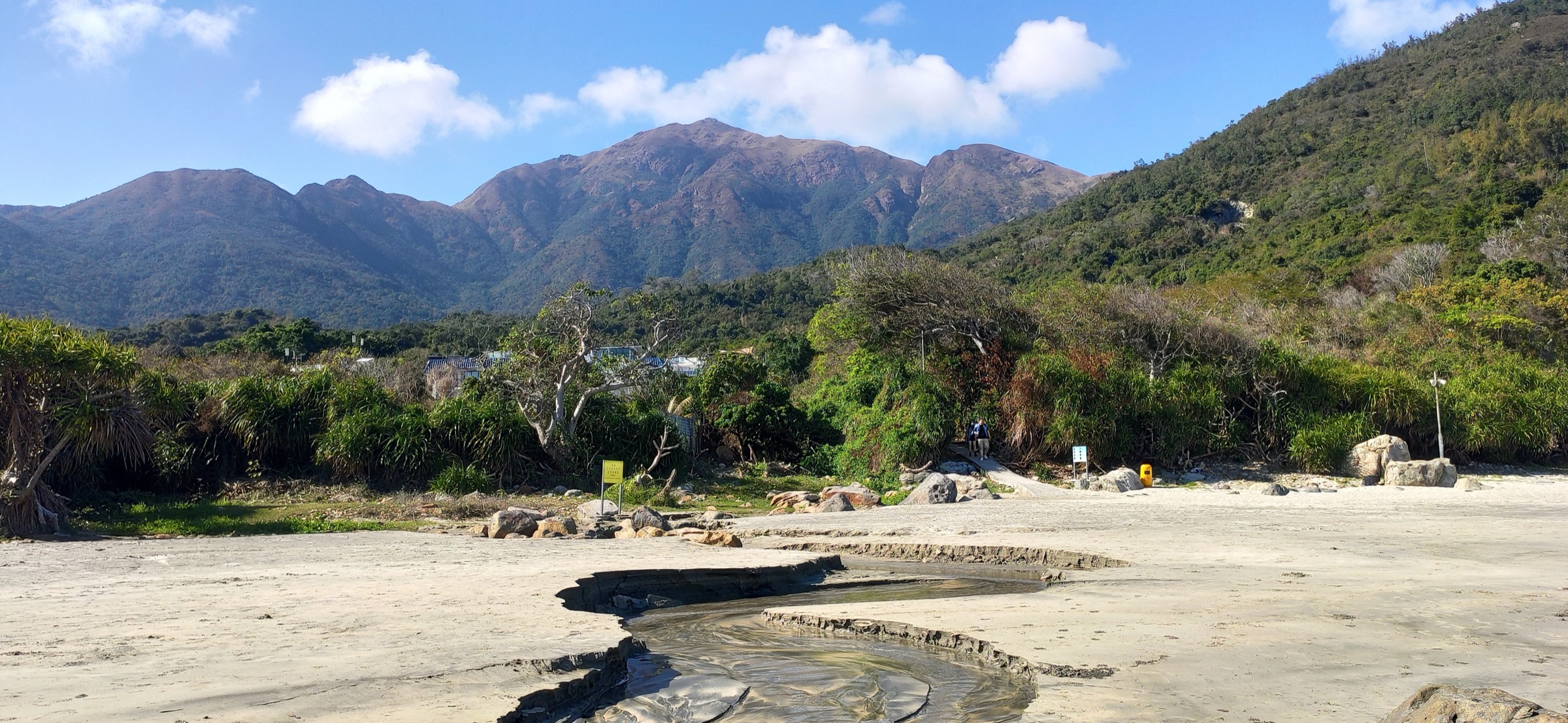 Lantau Peak et la crête de Kau Nga Ling sur l'épine dorsale centrale de l'île de Lantau