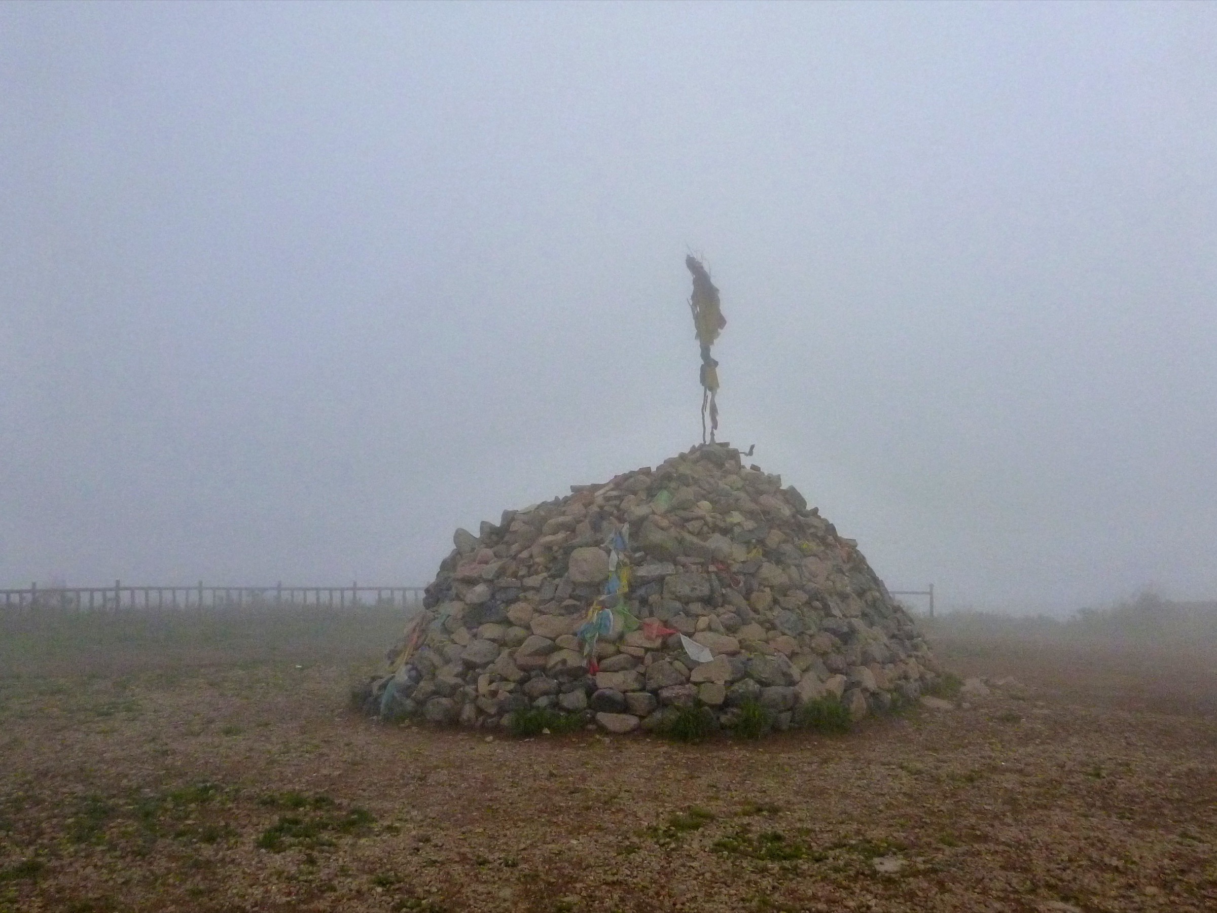 Pavillon sommital du Yangtai Shan (587 m), le plus haut sommet de l'ouest de Shenzhen