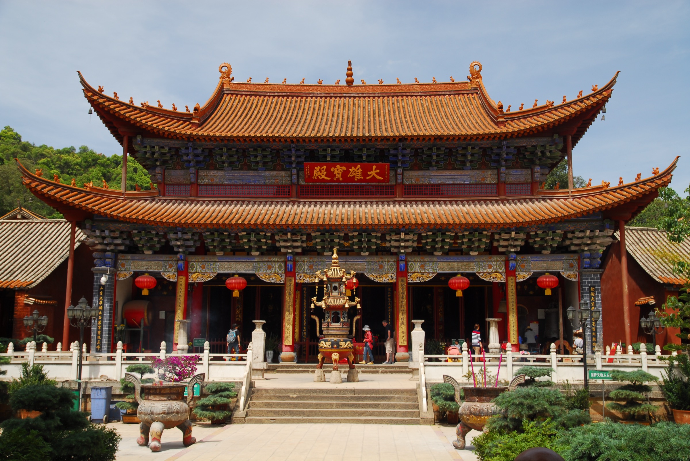 Hall principal de Qiongzhu Si (筇竹寺), le Temple du bambou sur le mont Yu'an près de Kunming