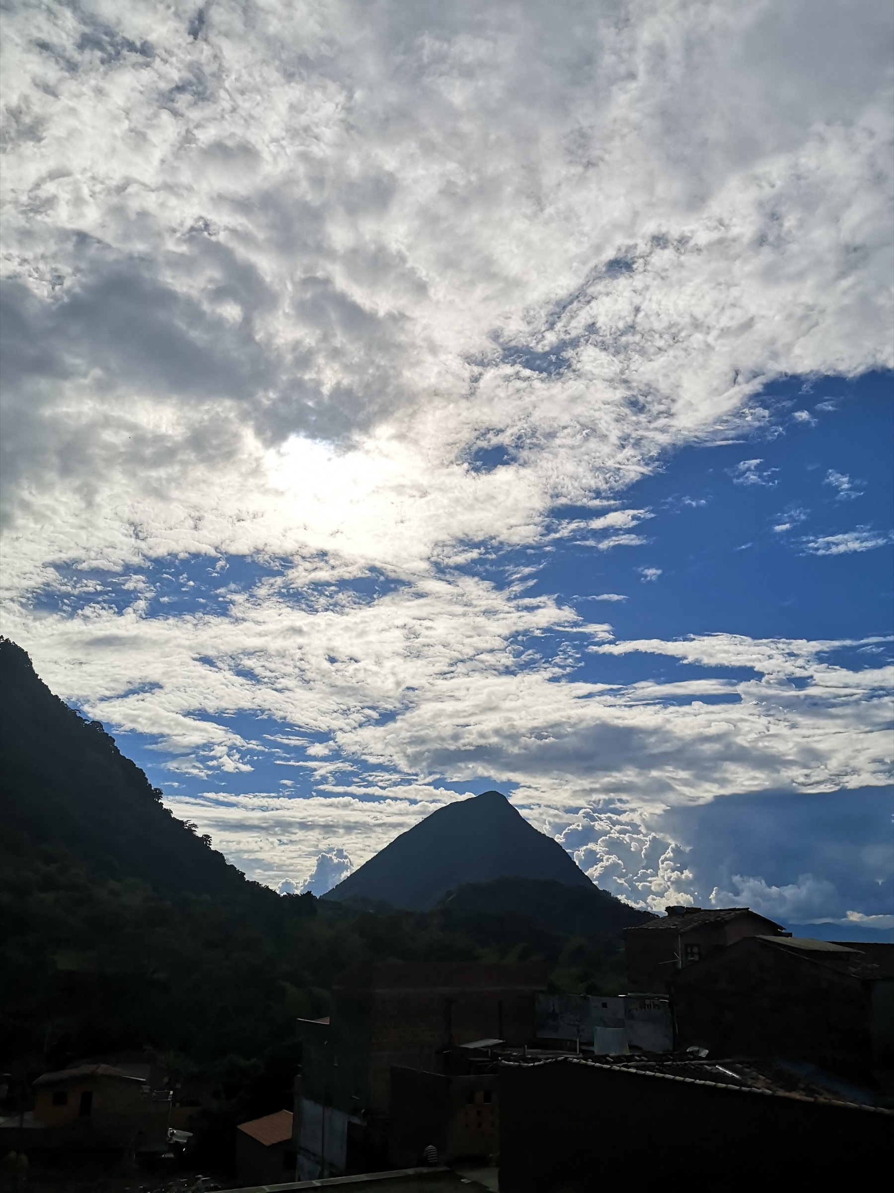 Pyramide du Cerro Tusa vue depuis Venecia, Antioquia