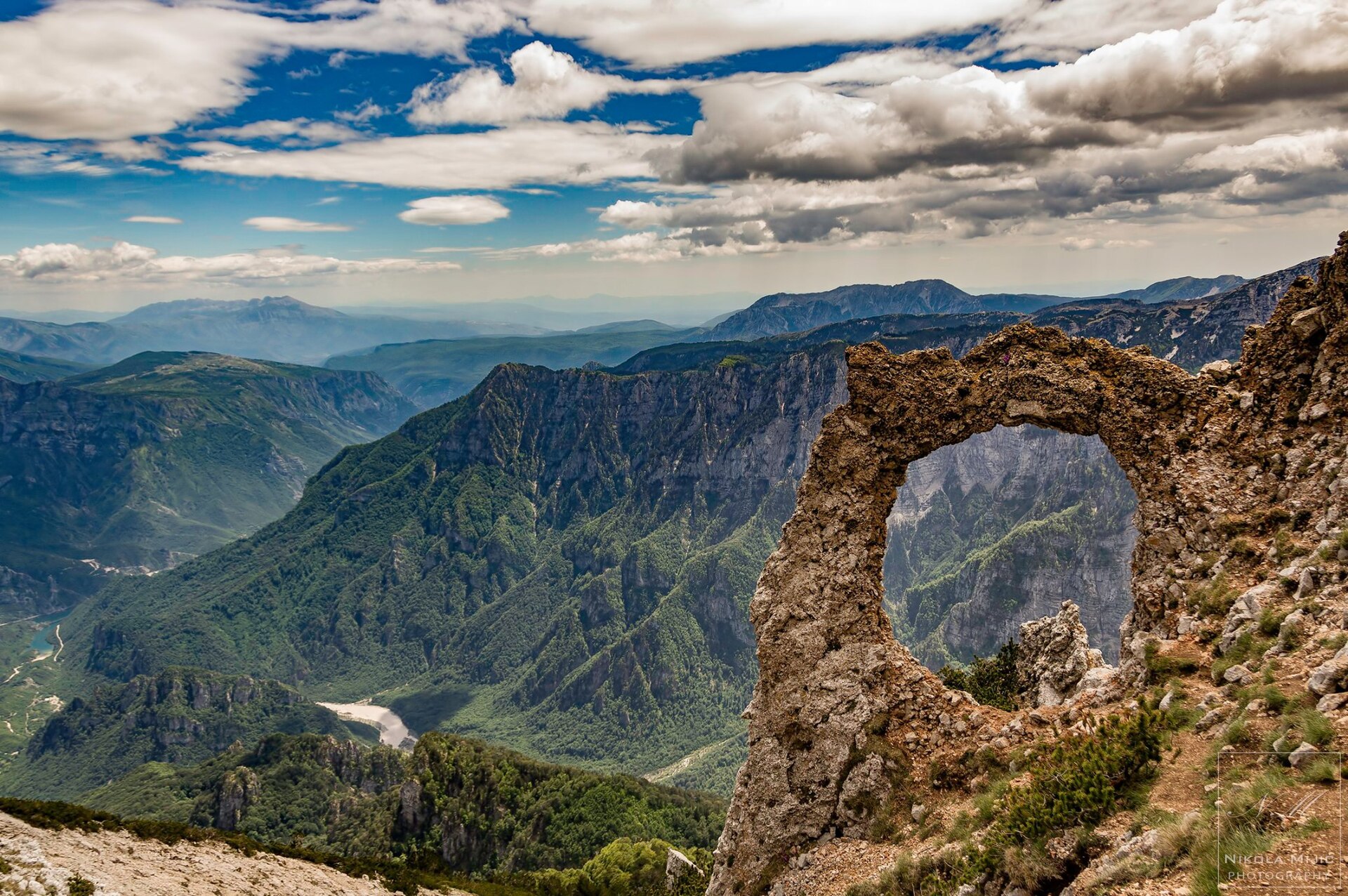 Arche naturelle de Hajdučka vrata sur la Čvrsnica