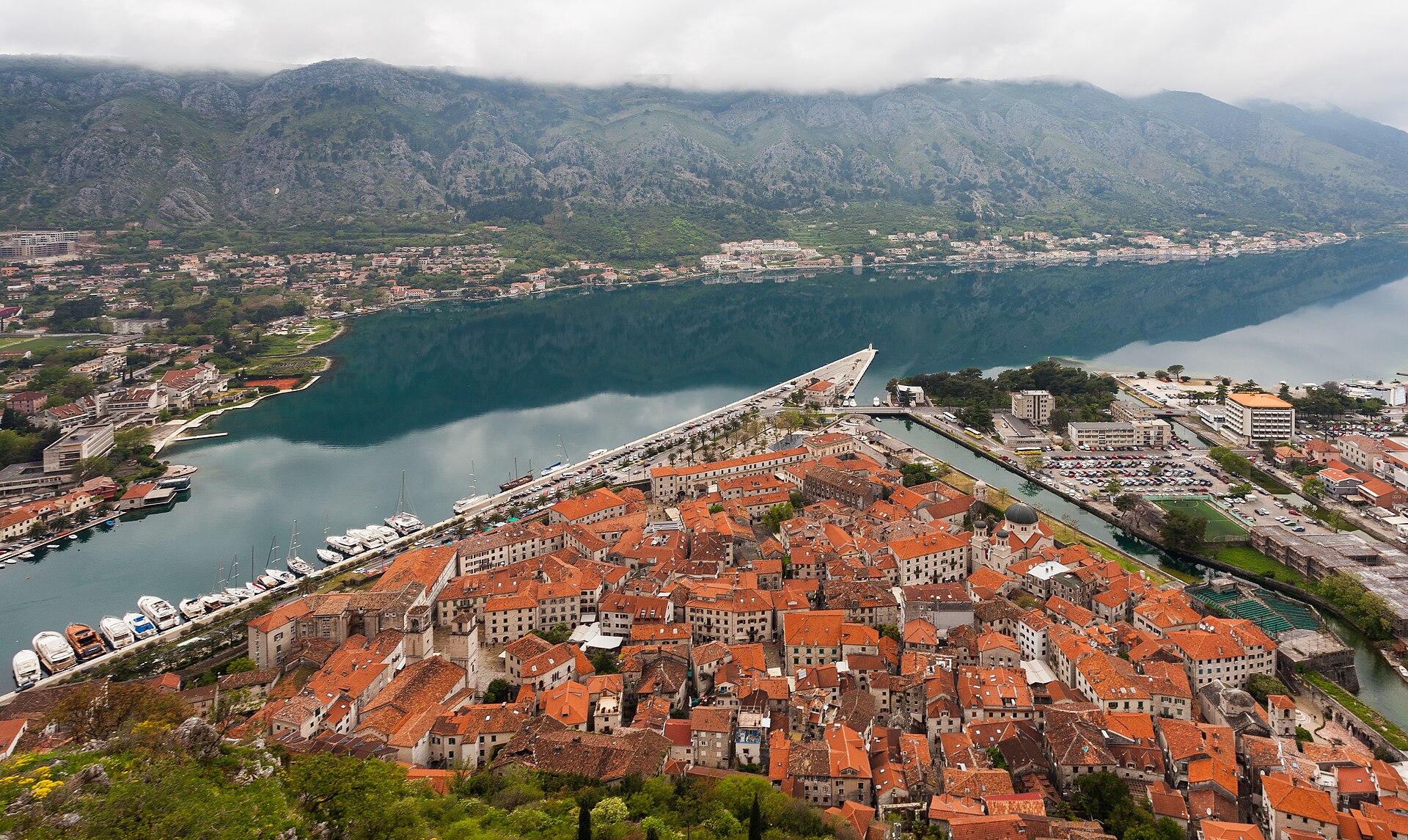 Vue sur Kotor et la baie de Kotor