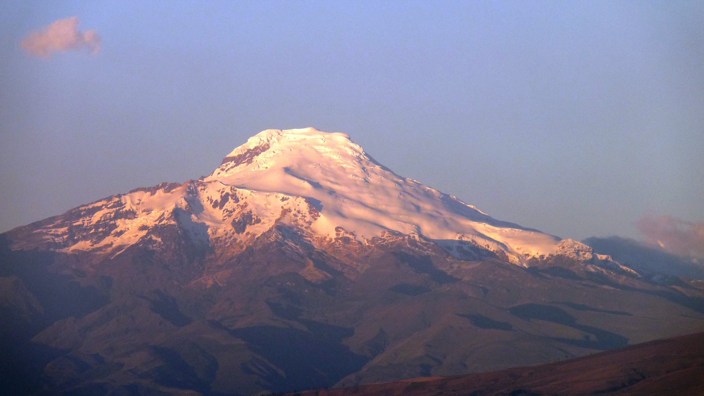 Ecuador — Northern Andes / Imbabura-Cayambe Region: Essential Day-Hikes