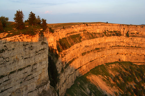 Creux du Van en lumière matinale