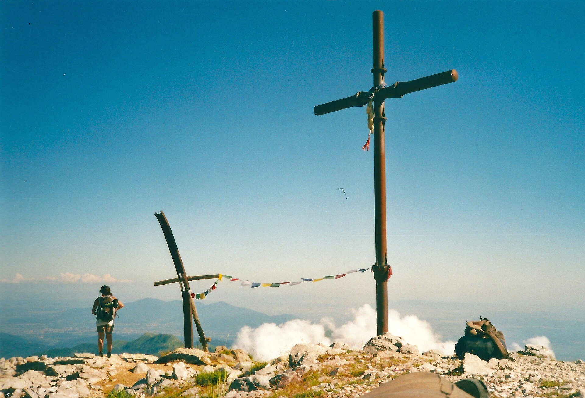 Les deux croix sur la crête de la Pania della Croce