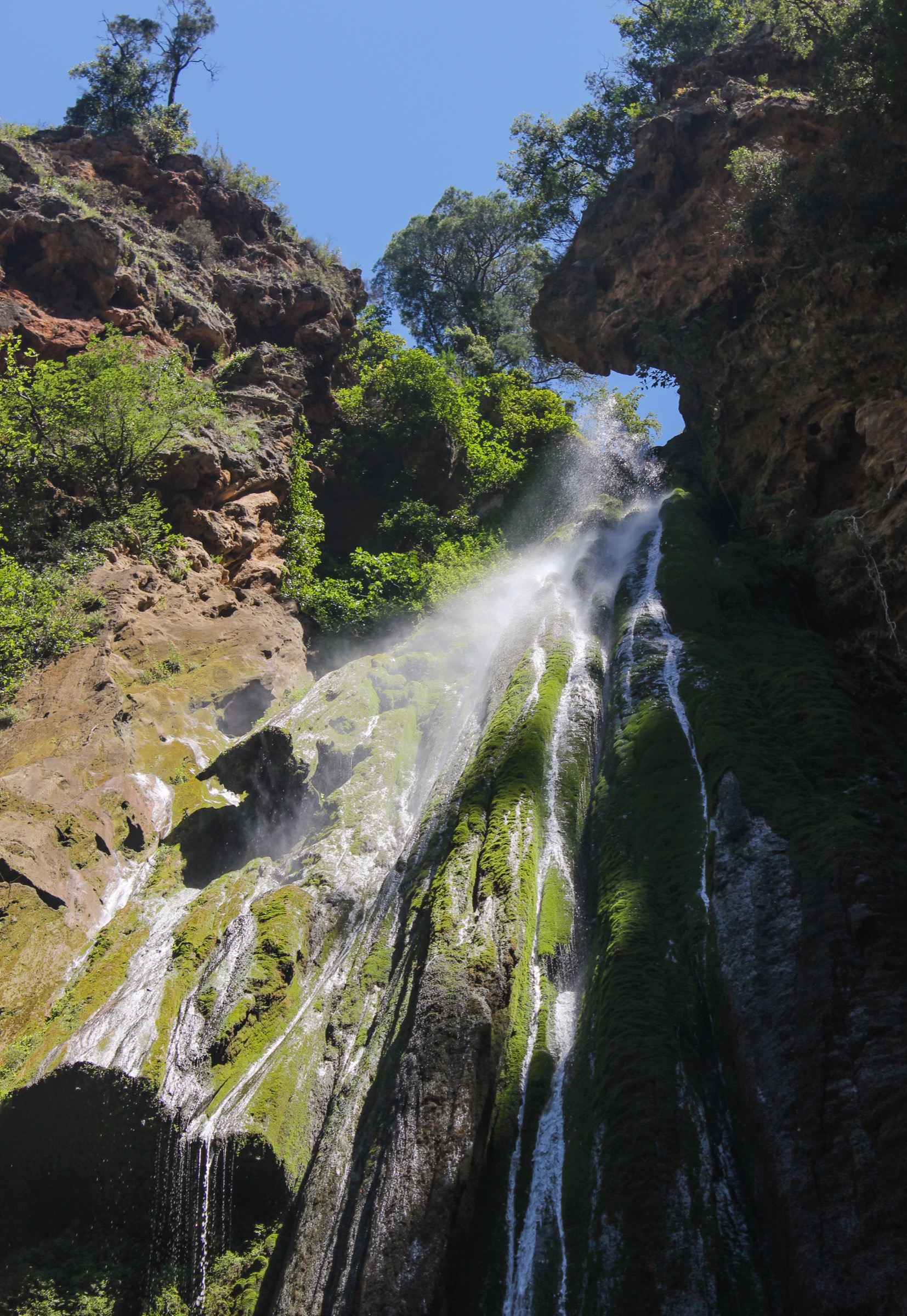 Cascade d'Akchour dans le parc national de Talassemtane, Rif, Maroc