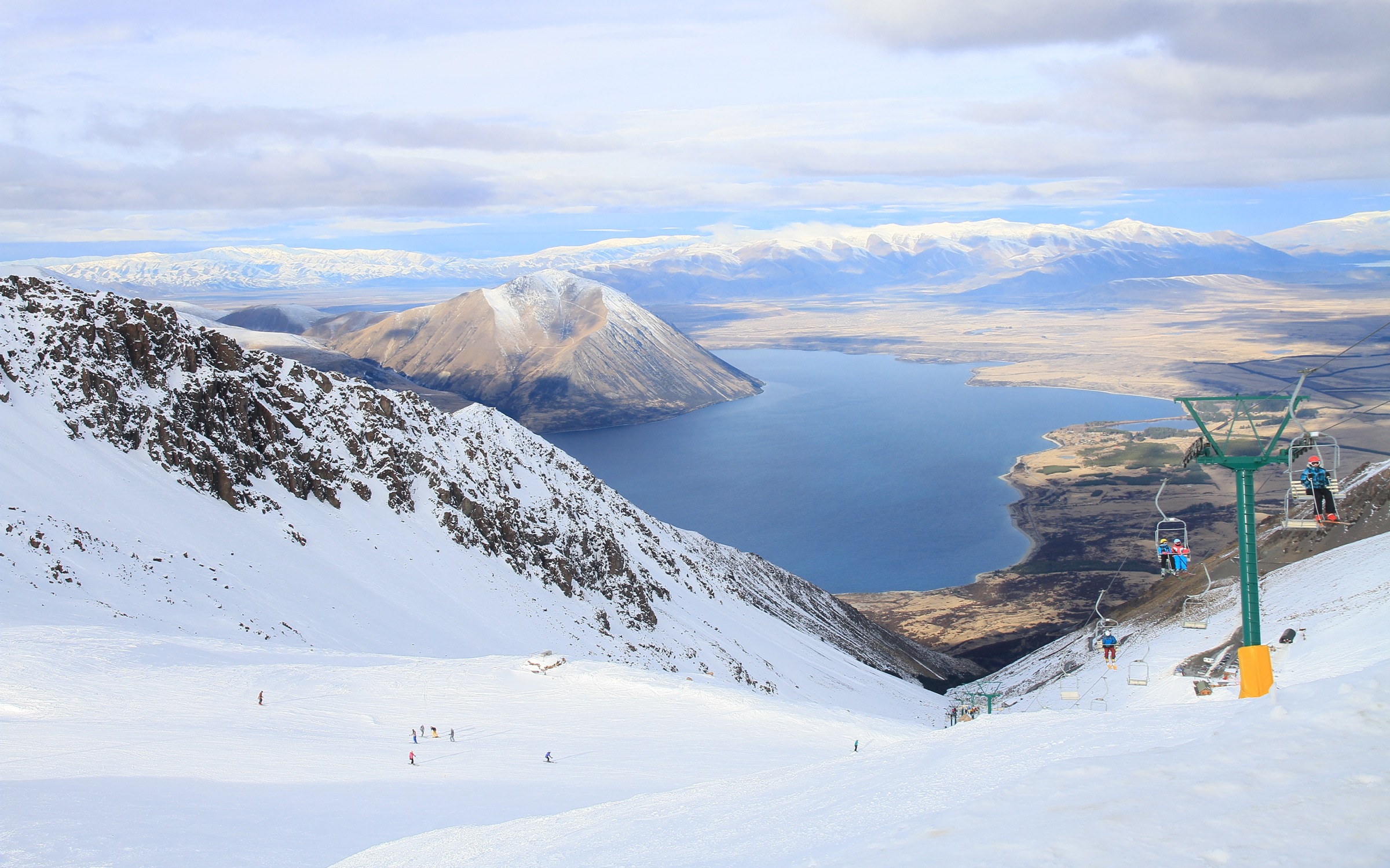 View from the Ōhau Snow Fields ridge over Lake Ōhau
