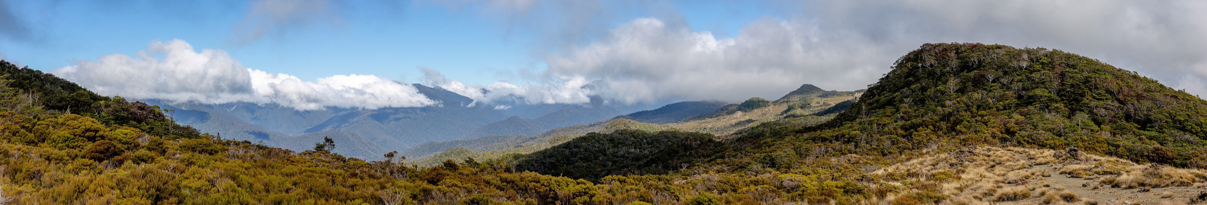 New Zealand — Southern Bryant Range: essential day-hikes