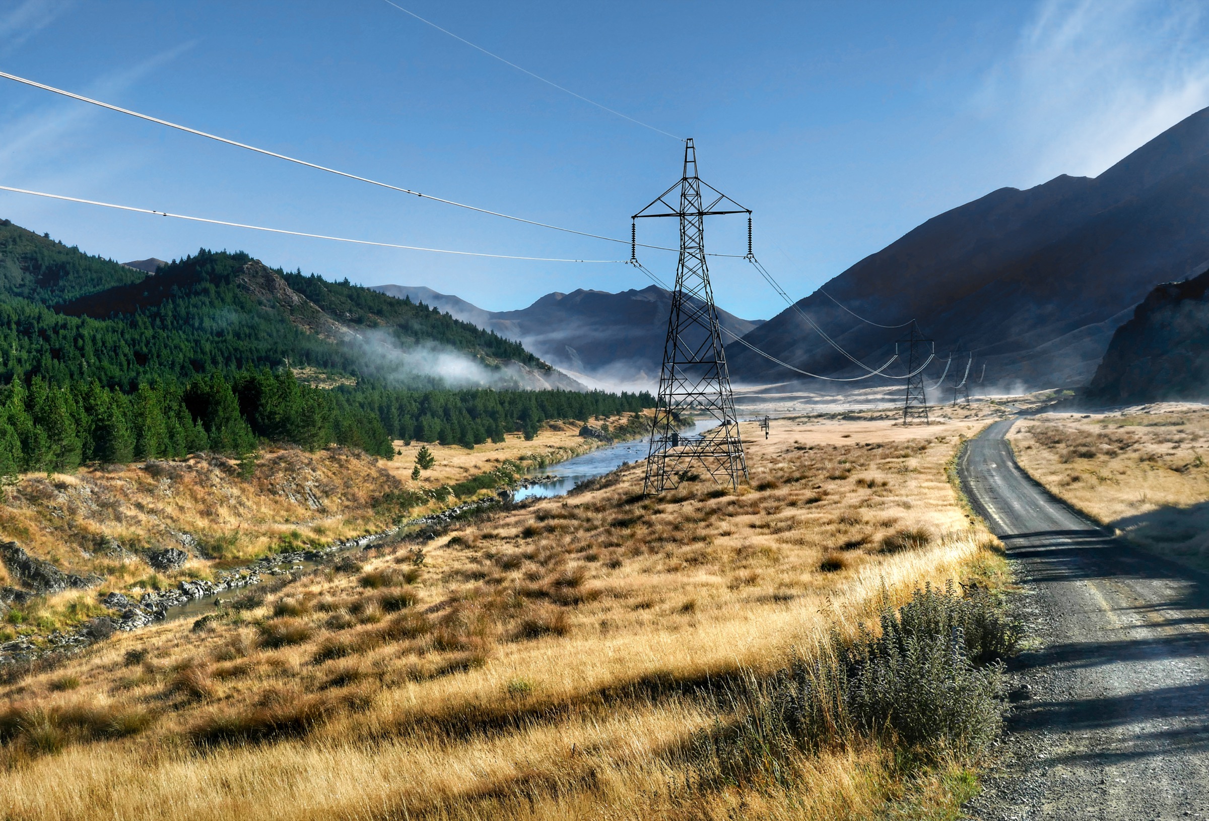 Route d'accès à Molesworth traversant un haut pays ouvert, Nouvelle-Zélande