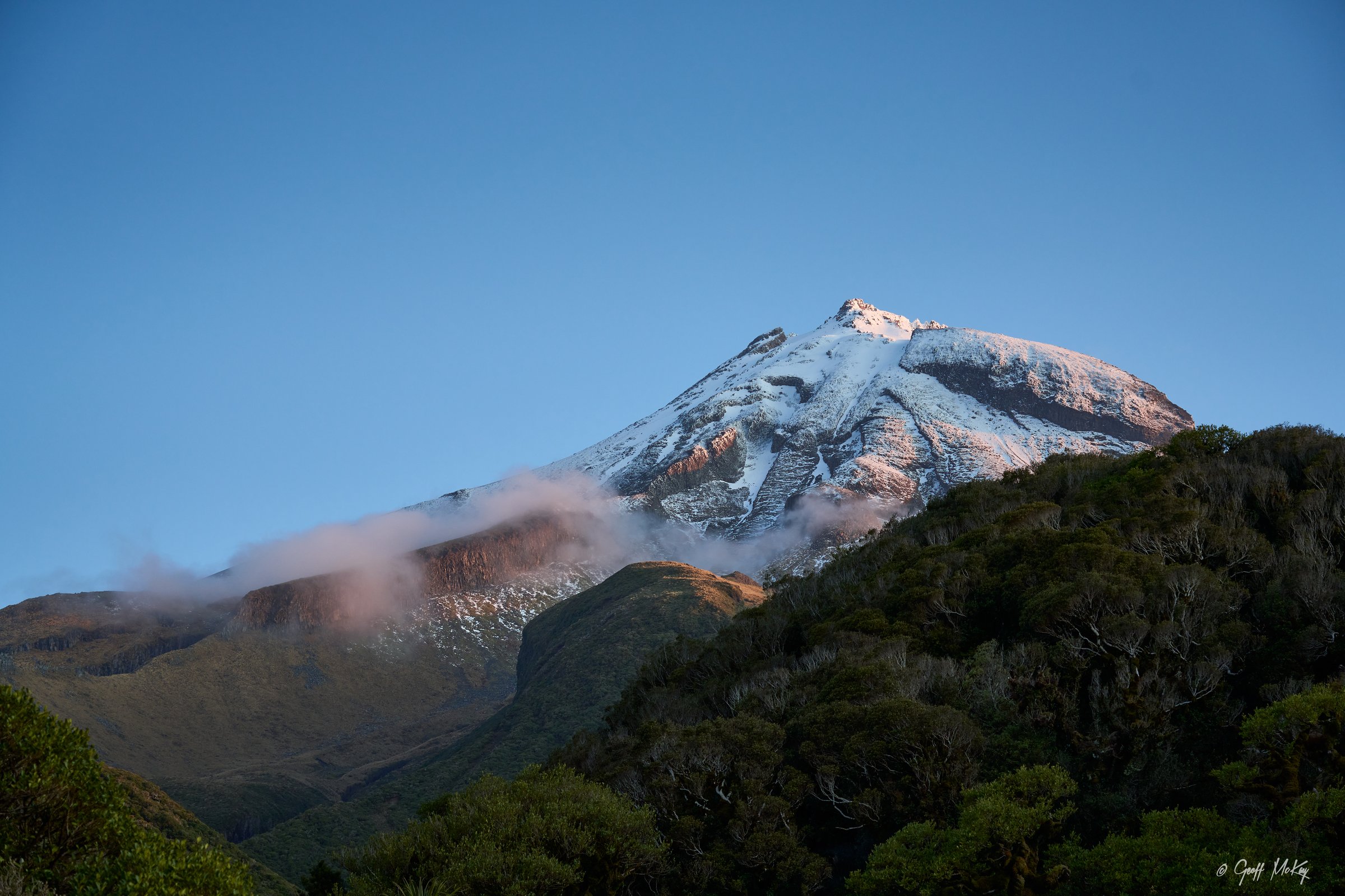 New Zealand — Taranaki Volcanic Centre / Pouākai Range