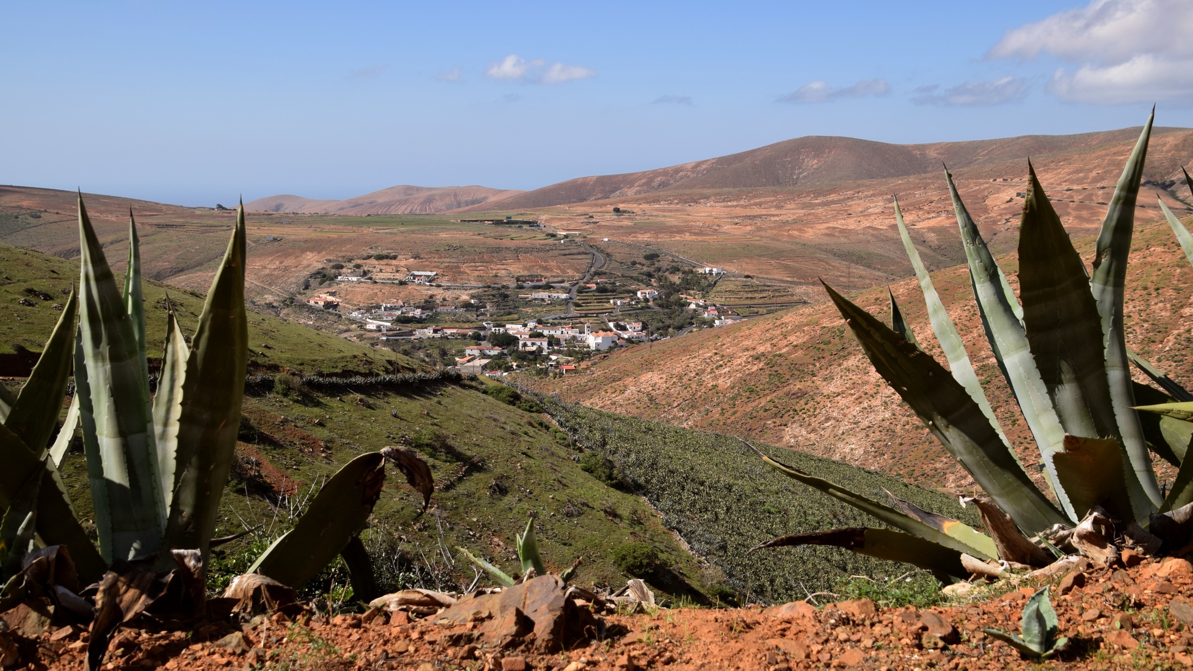 Trail descending toward Betancuria through the central Fuerteventura massif