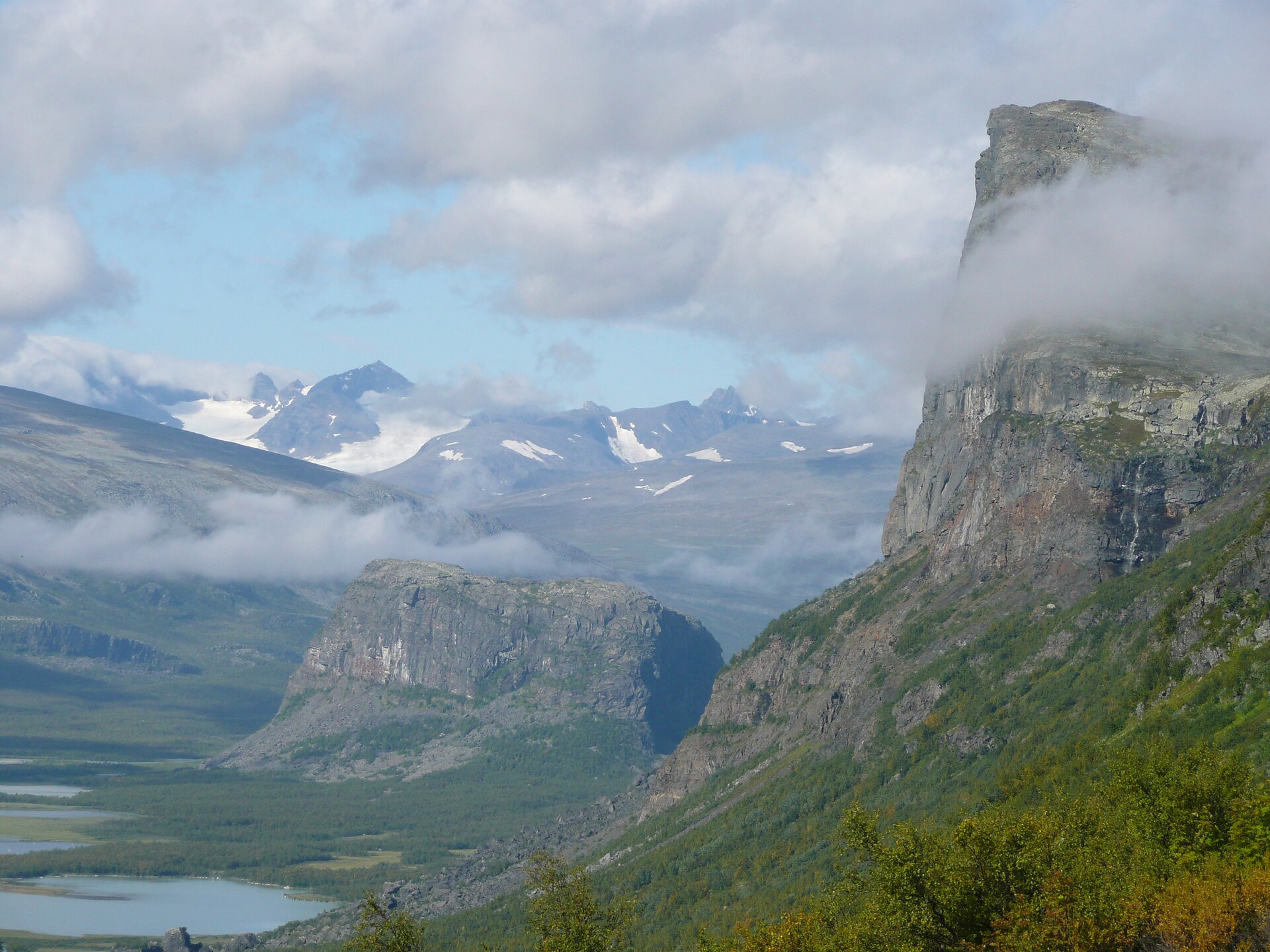 Skierffe and Nammasj from the Sarek edge