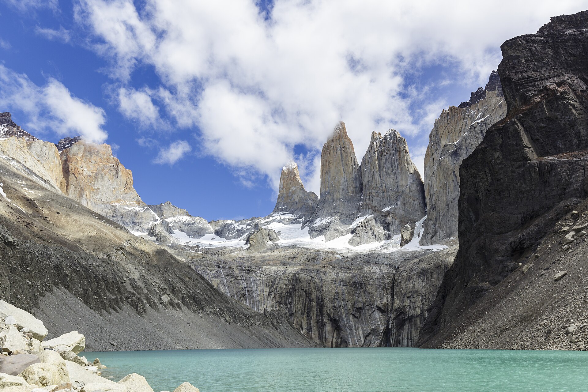Torres del Paine W Trek: Self-Guided Guidebook