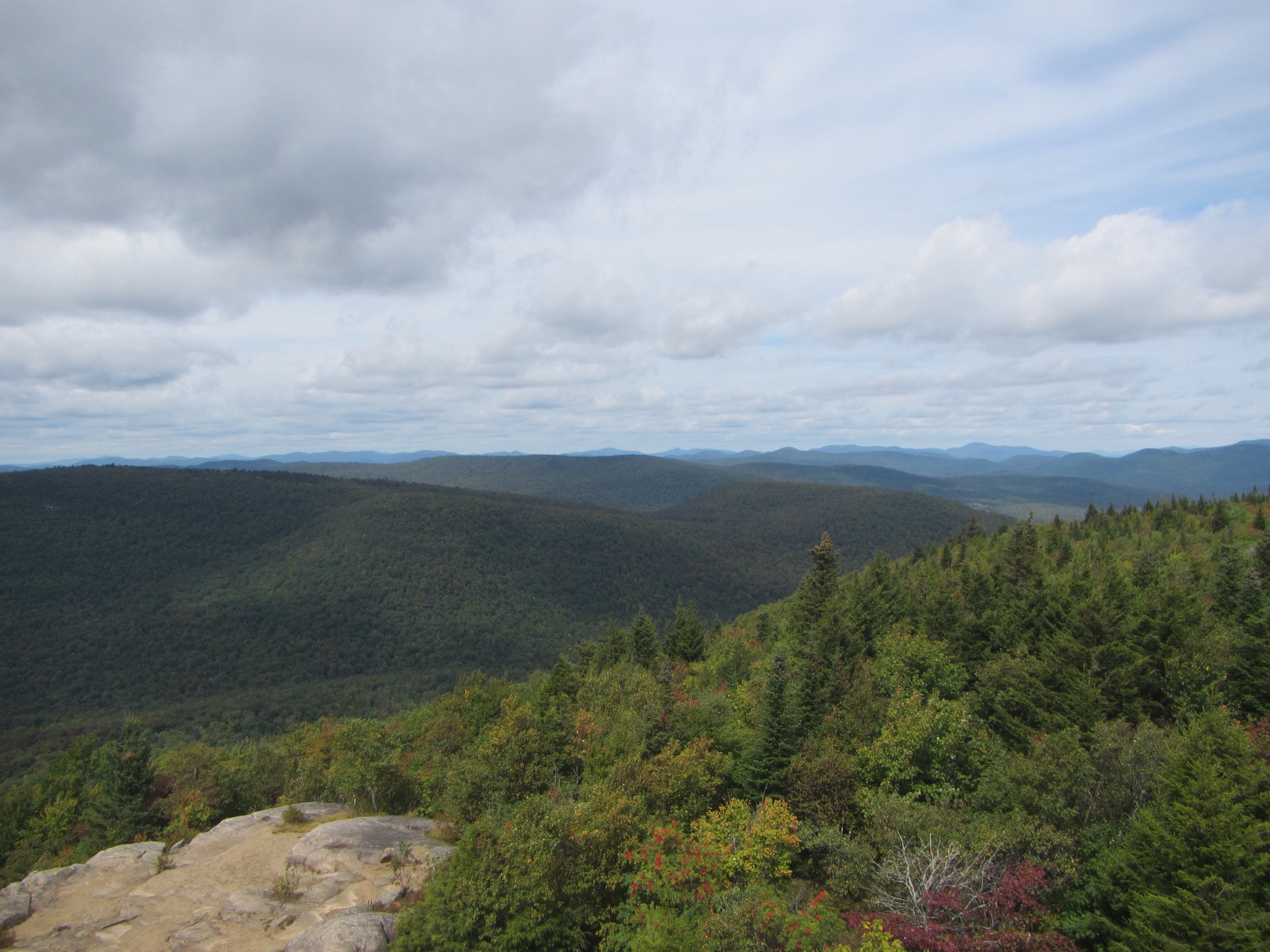 Bedrock slab section on the Hadley Mountain trail