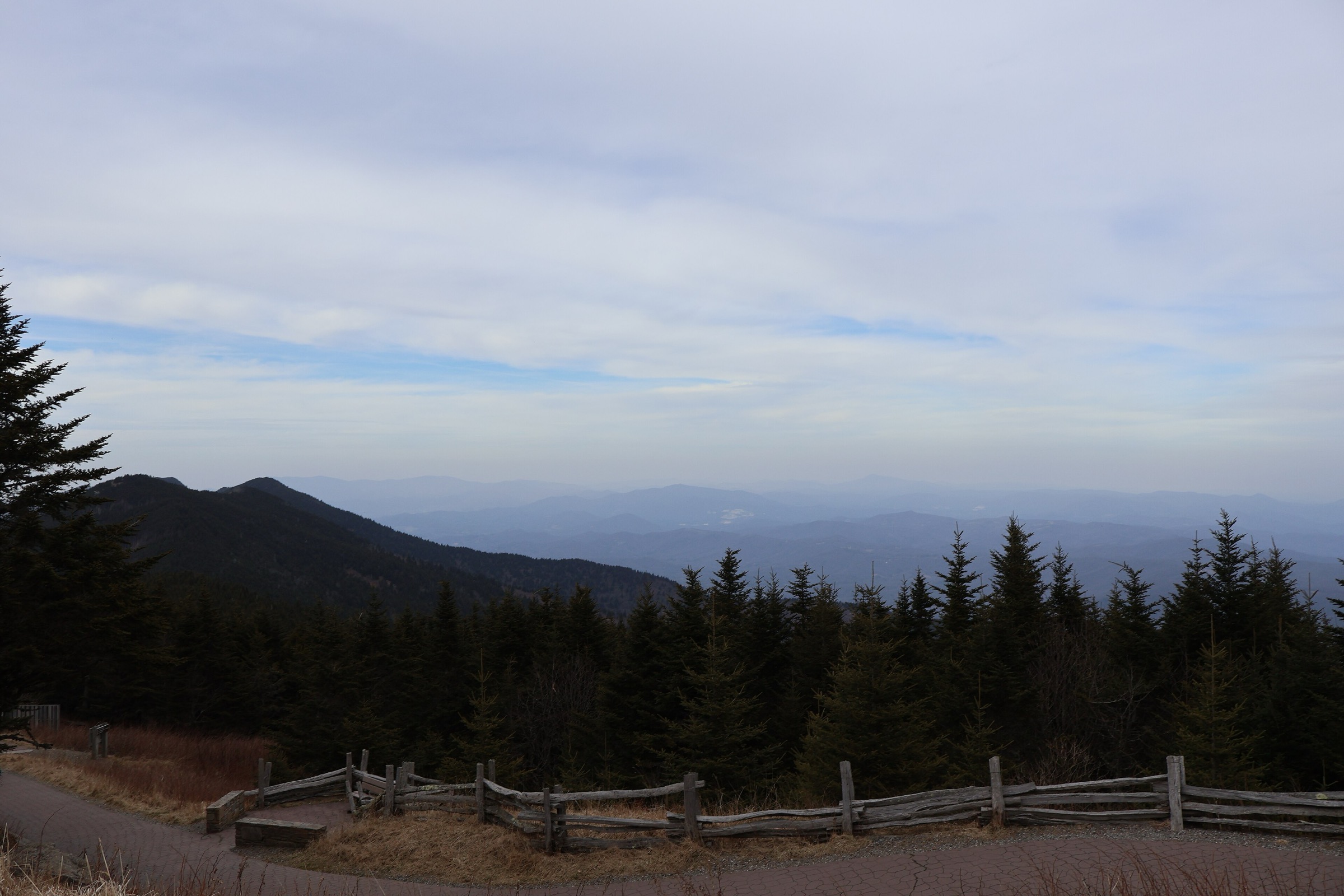 Crêtes du Blue Ridge depuis Mount Mitchell State Park
