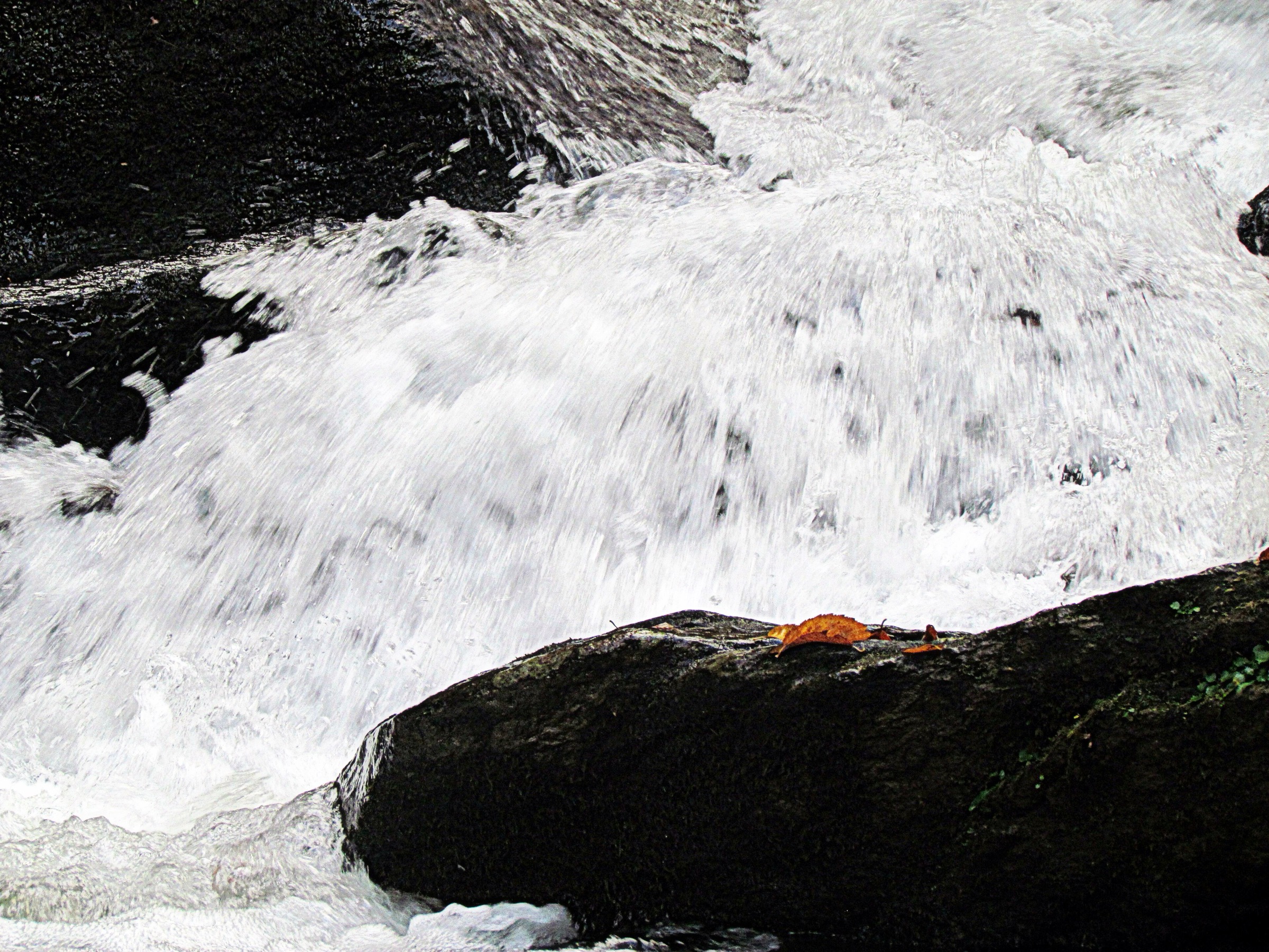 Roaring Fork Falls, longue cascade en glissade dans le Pisgah National Forest