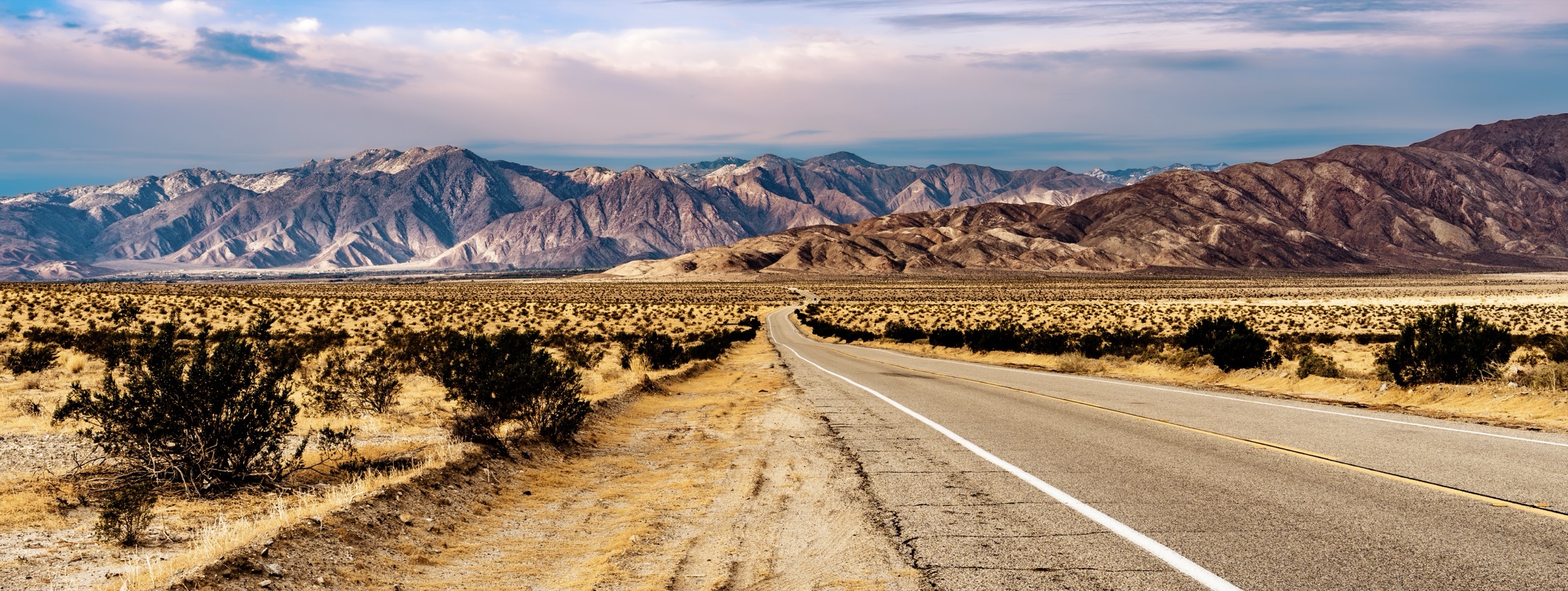 USA — Anza-Borrego mountain region, California: essential day-hikes