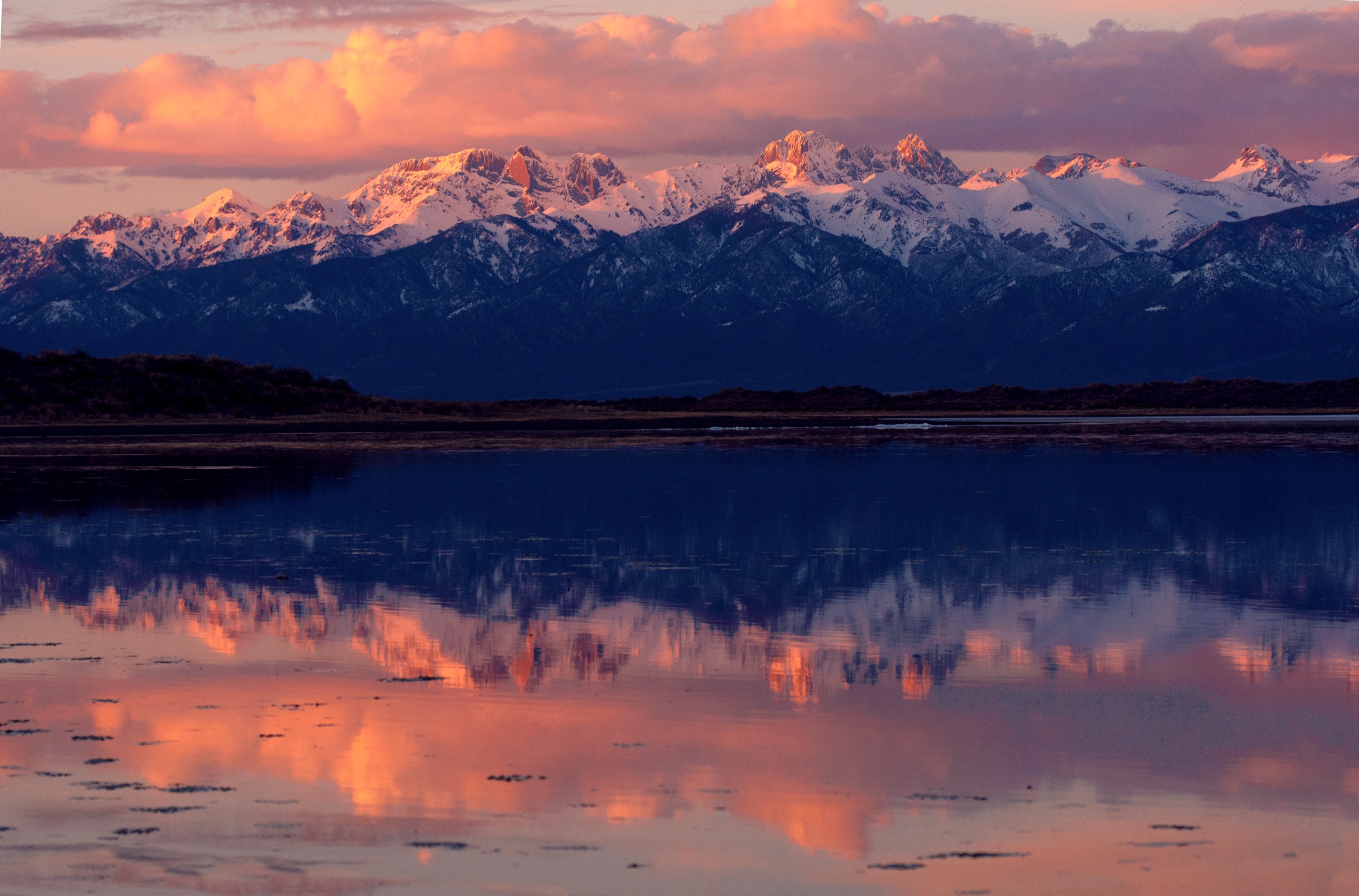 USA — Colorado: Crestone group day hikes