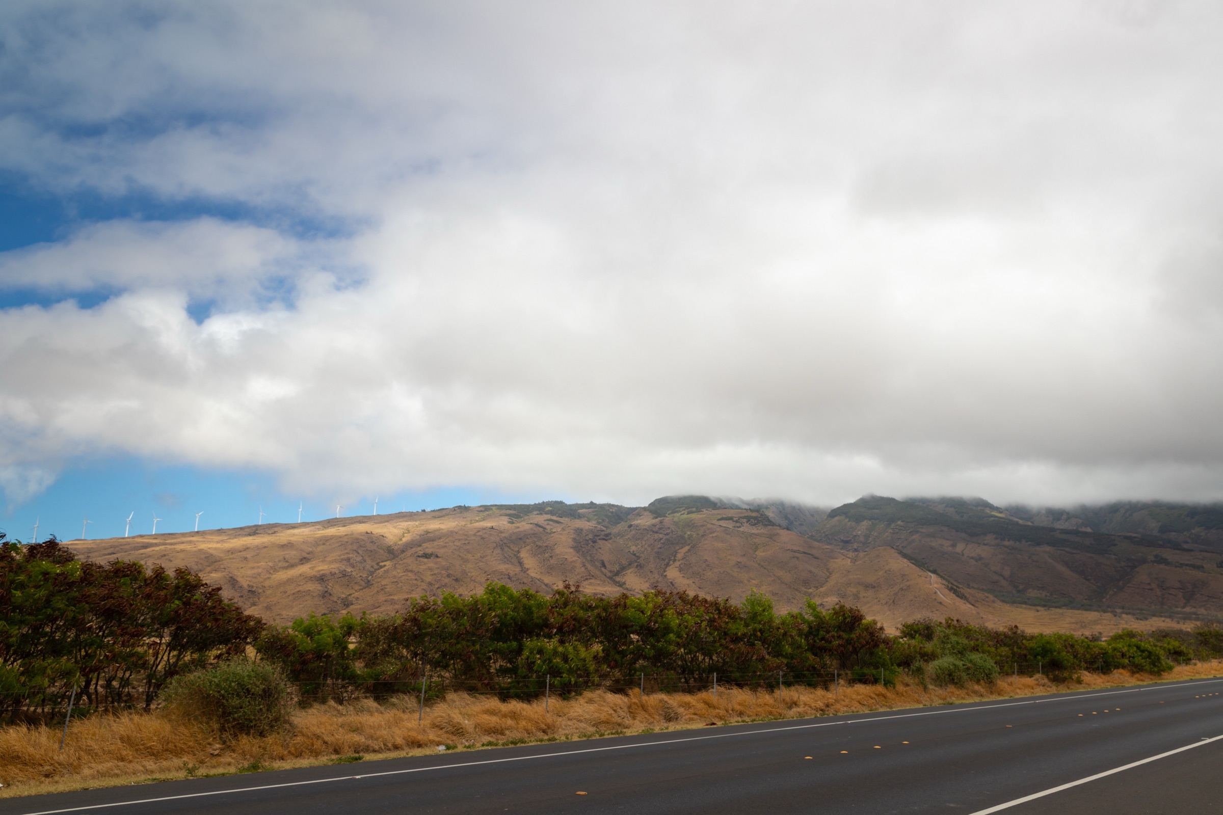 USA — Maui: West Maui Mountains Day-Hikes