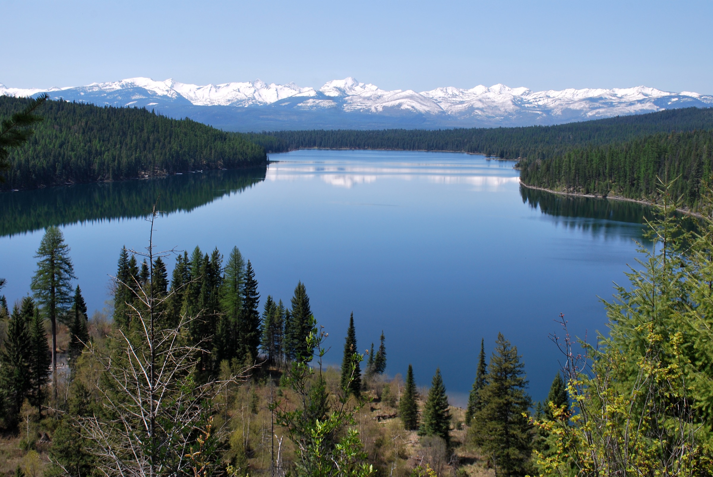 Holland Lake dans la Swan Range, porte ouest du Bob Marshall Wilderness