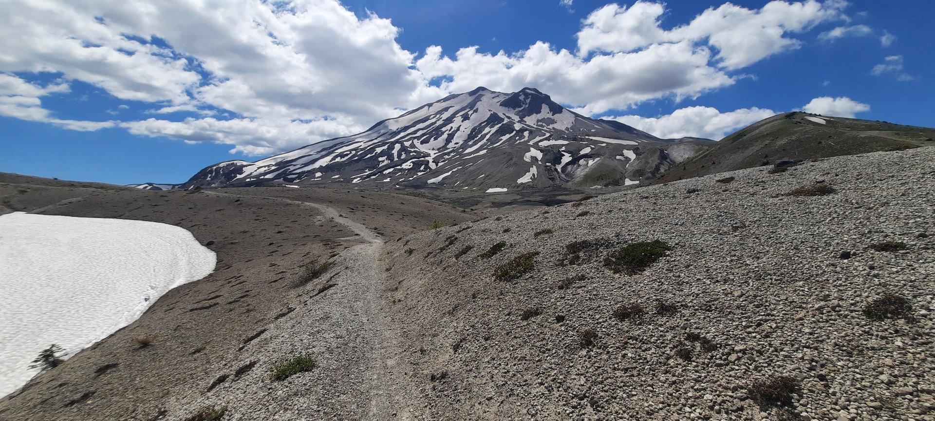 La plaine de ponce nue des Plains of Abraham sous le flanc est du Mount St Helens