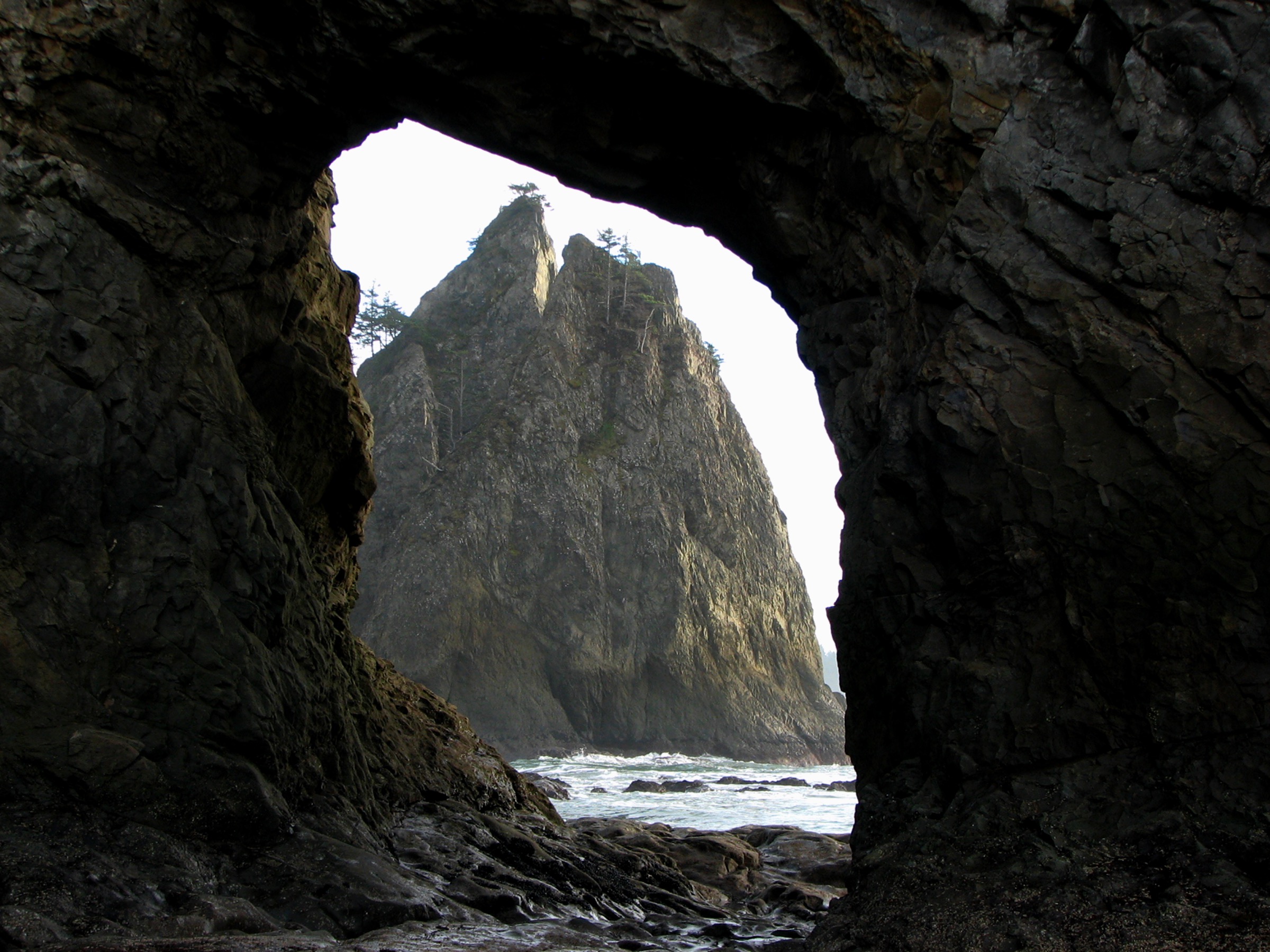 L'arche marine Hole-in-the-Wall au nord de Rialto Beach