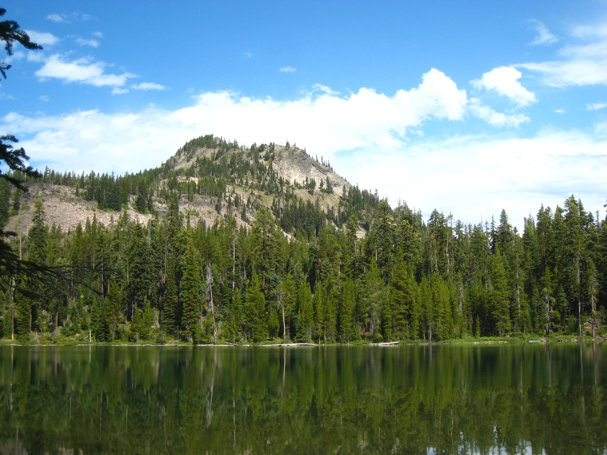 Margurette Lake in the Sky Lakes Wilderness basin, southern Oregon Cascades
