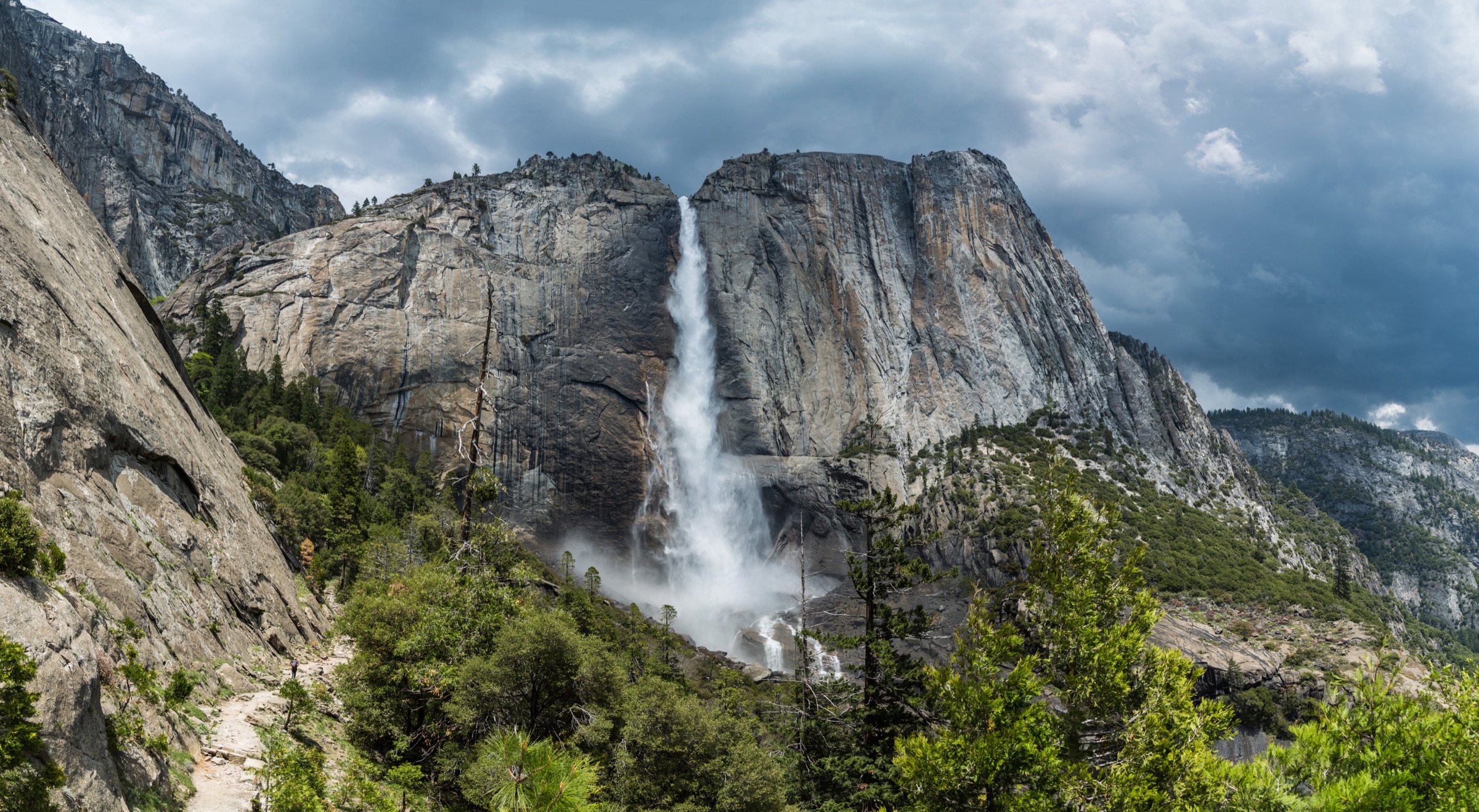 Yosemite Falls seen from the Upper Yosemite Falls Trail
