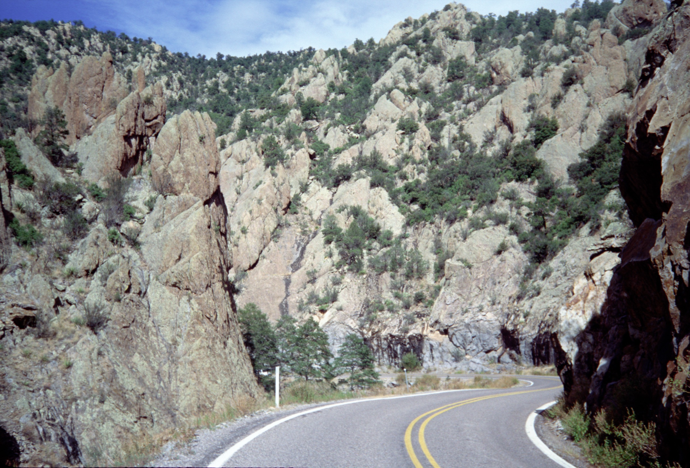Zone géologique du Devil's Backbone sur la Black Range Scenic Drive, NM 152