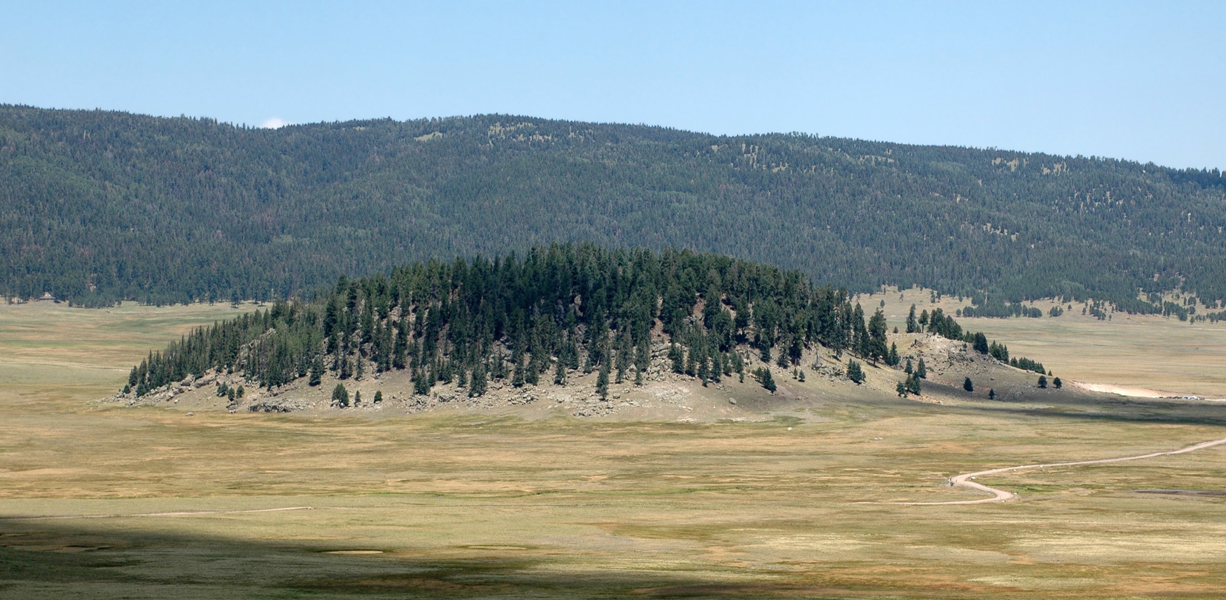 USA — Jemez Mountains, New Mexico: essential day-hikes