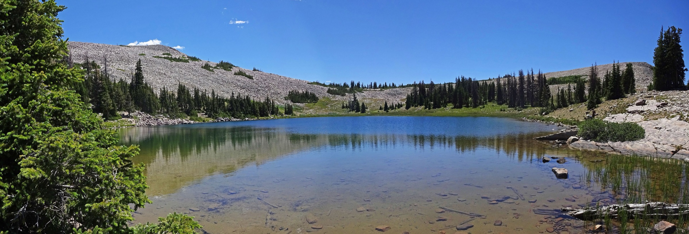 Lofty Lake dans l'ouest de la chaîne des Uintas