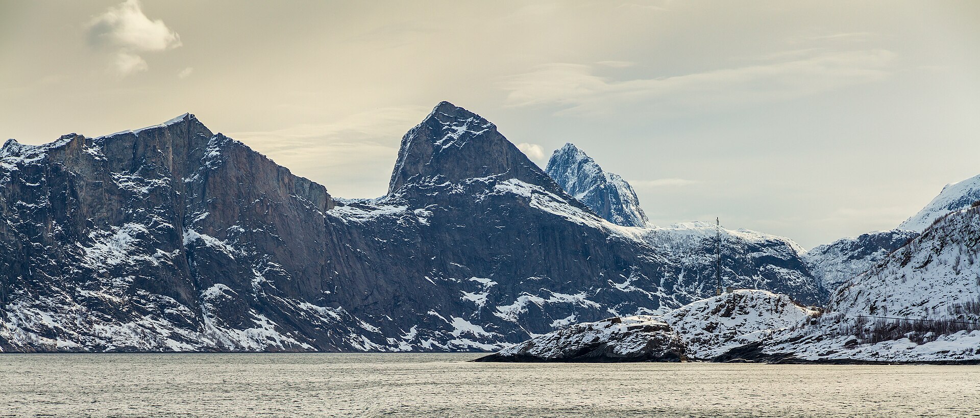 Snow-covered Hesten, Seggelskaret, Segla and Grytetippen on Senja in April