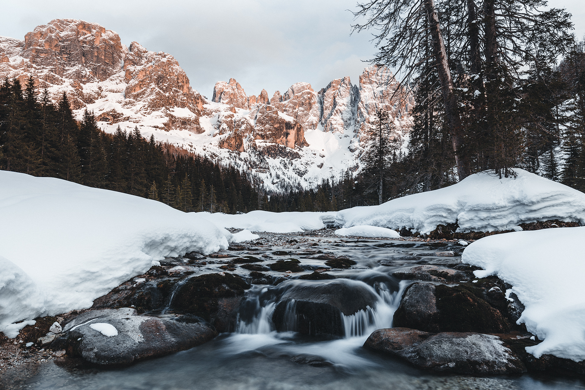 Le Val Venegia sous la neige, au pied des Pale di San Martino