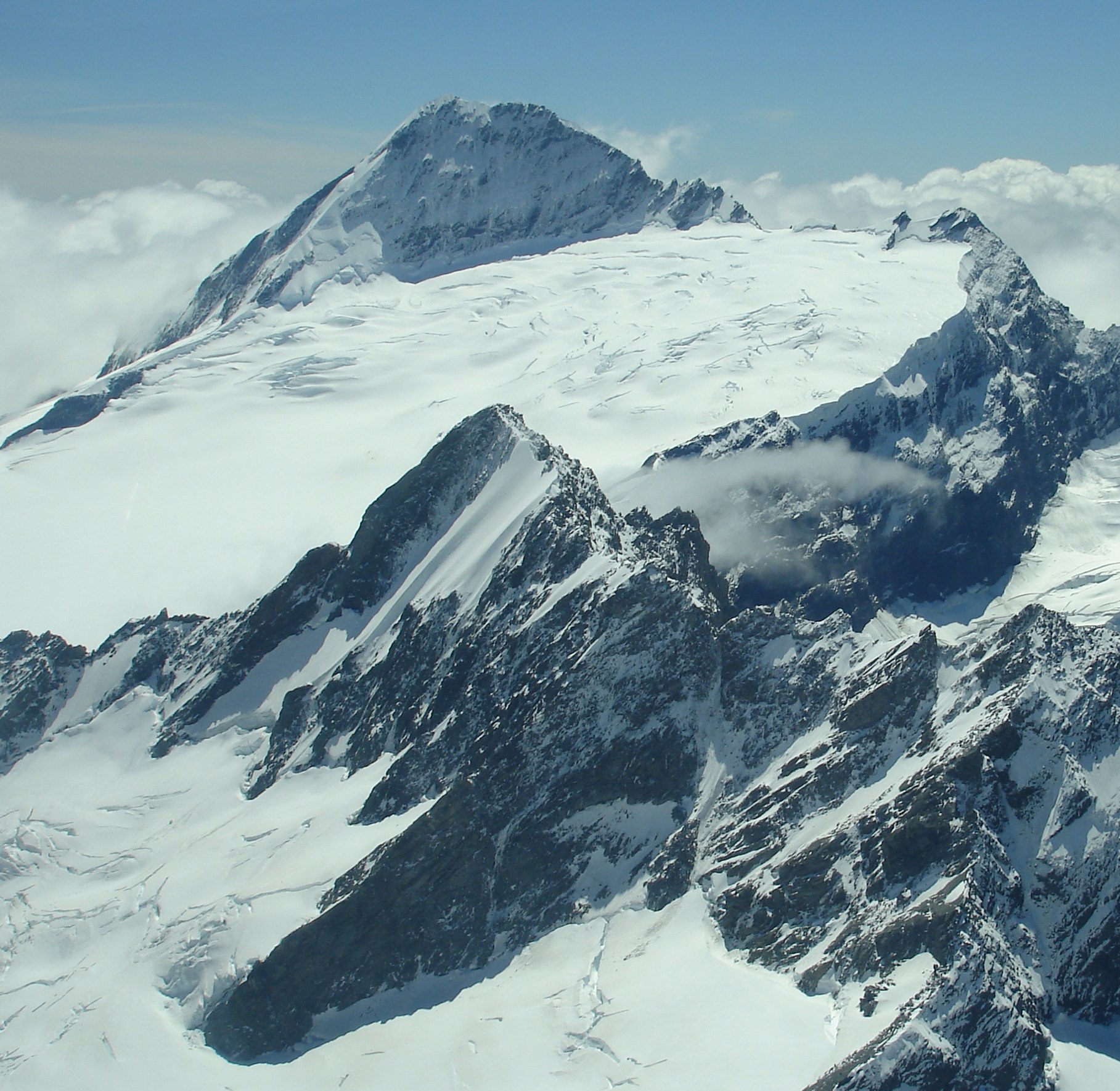 Aerial view of Tititea Mount Aspiring, Mount Avalanche and Popes Nose