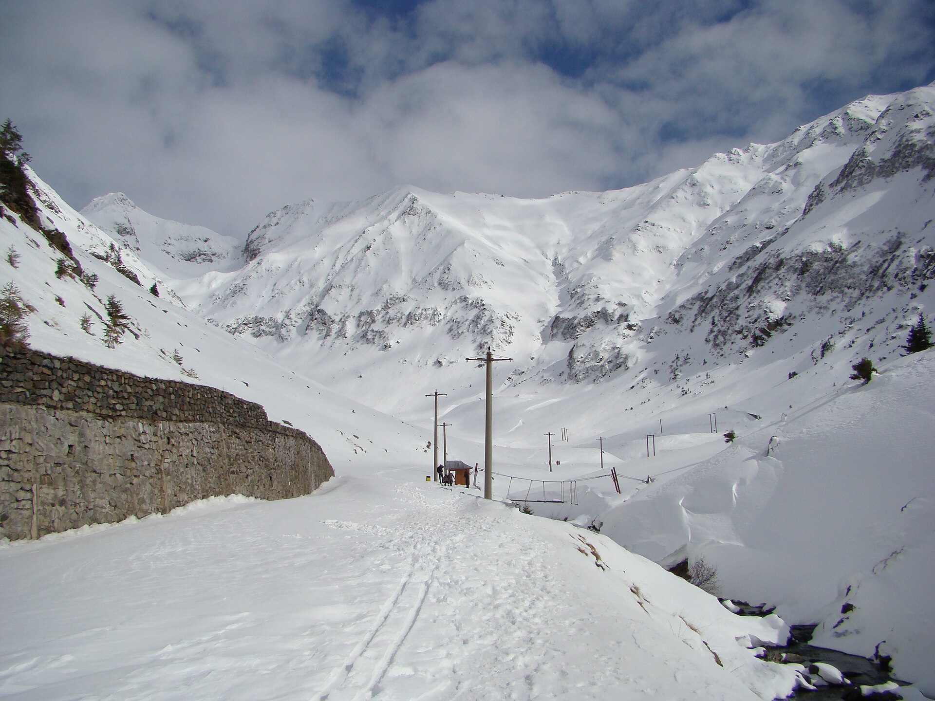 The Transfăgărășan road buried beneath snow below Bâlea Lake